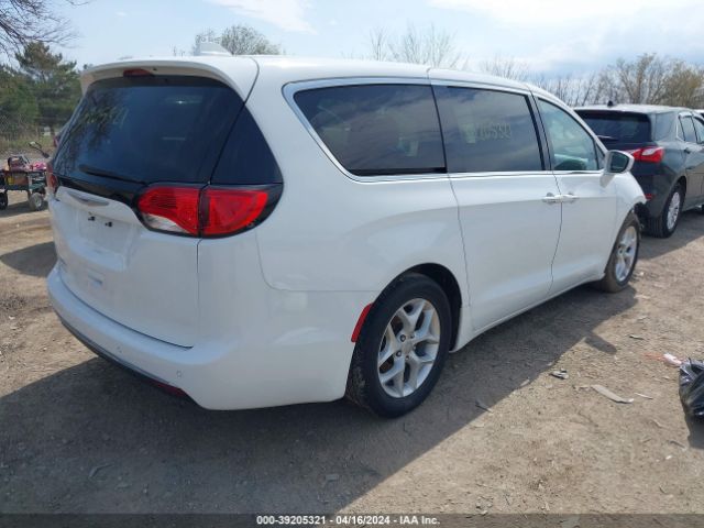 Photo 3 VIN: 2C4RC1FG2JR365568 - CHRYSLER PACIFICA 