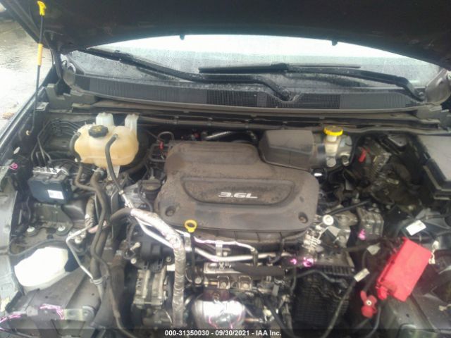 Photo 9 VIN: 2C4RC1FG3JR124473 - CHRYSLER PACIFICA 