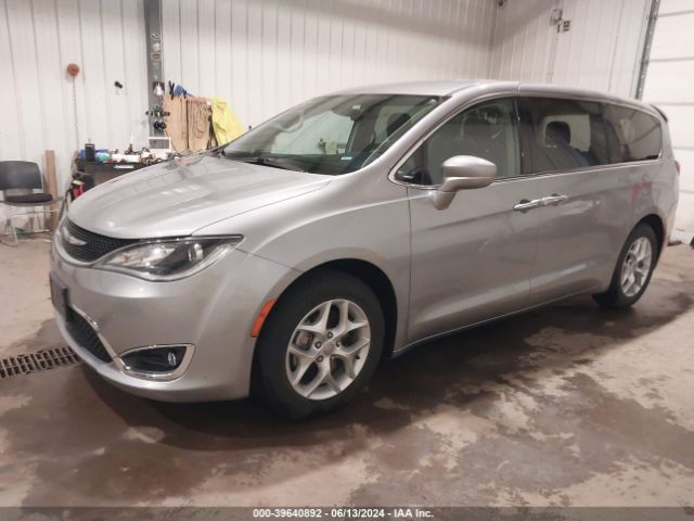 Photo 1 VIN: 2C4RC1FG3JR126238 - CHRYSLER PACIFICA 