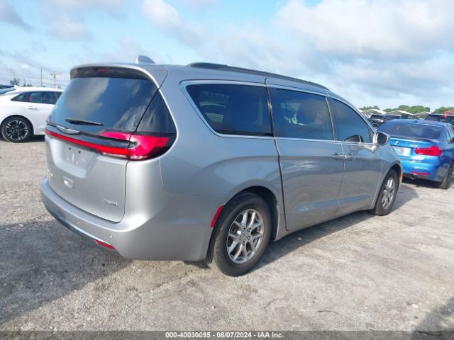 Photo 3 VIN: 2C4RC1FG3MR555772 - CHRYSLER PACIFICA 