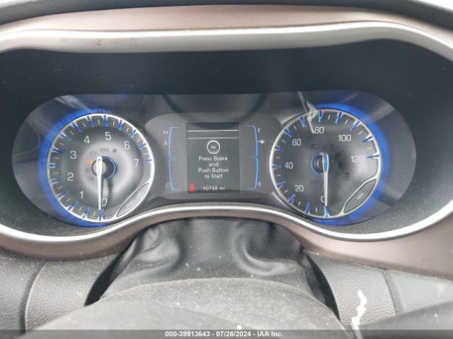 Photo 6 VIN: 2C4RC1FG4JR280019 - CHRYSLER PACIFICA 