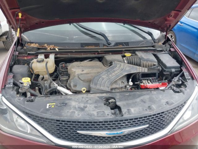 Photo 9 VIN: 2C4RC1FG4JR280019 - CHRYSLER PACIFICA 