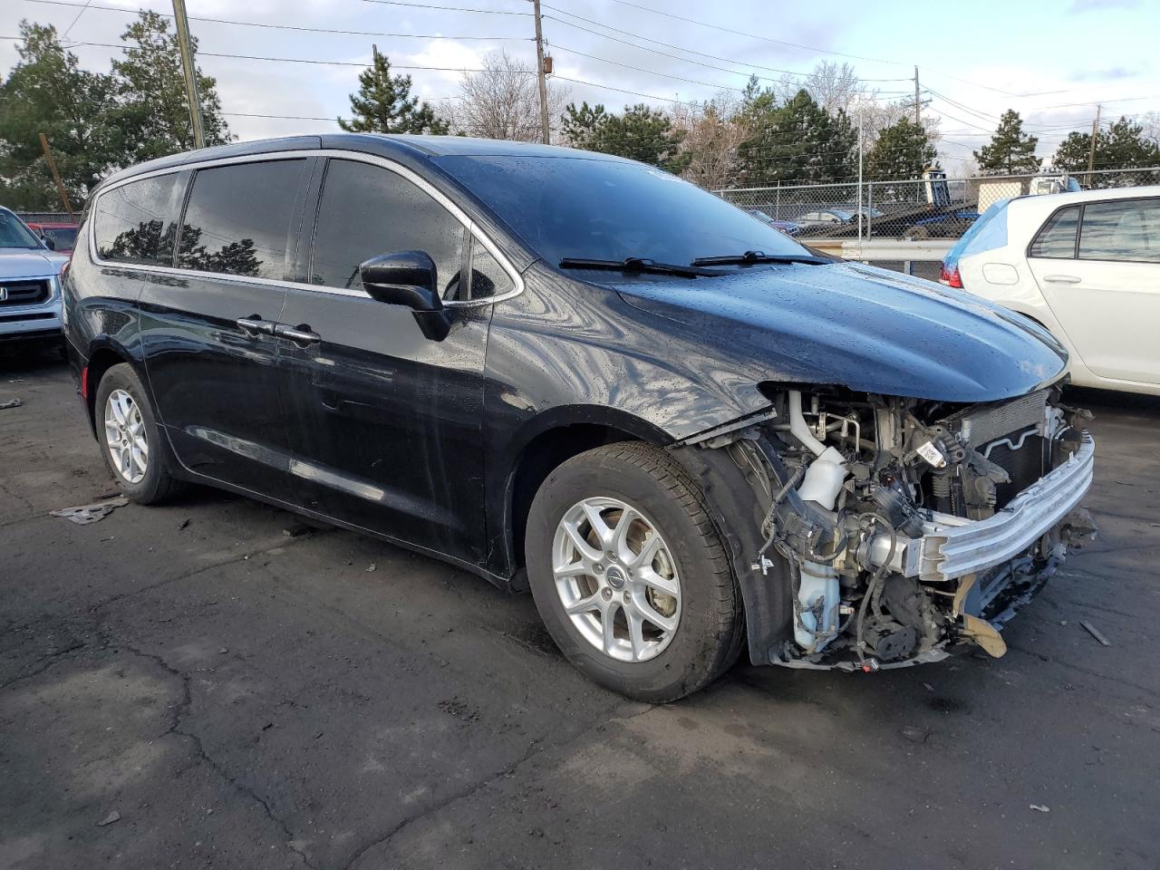 Photo 3 VIN: 2C4RC1FG4LR216131 - CHRYSLER PACIFICA 