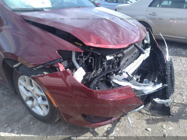 Photo 5 VIN: 2C4RC1FG5JR174937 - CHRYSLER PACIFICA 