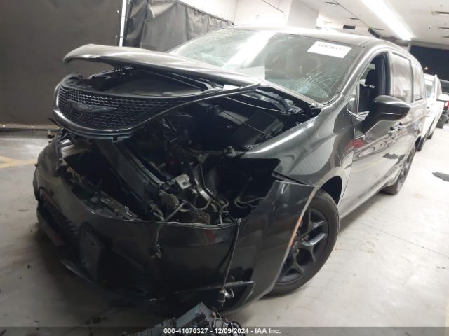 Photo 1 VIN: 2C4RC1FG5JR287397 - CHRYSLER PACIFICA 