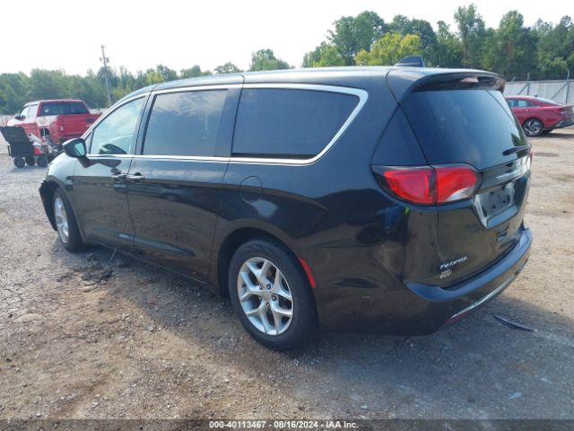 Photo 2 VIN: 2C4RC1FG6JR125567 - CHRYSLER PACIFICA 