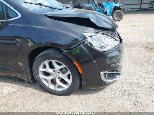 Photo 5 VIN: 2C4RC1FG6JR125567 - CHRYSLER PACIFICA 