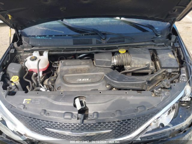 Photo 9 VIN: 2C4RC1FG6JR125567 - CHRYSLER PACIFICA 