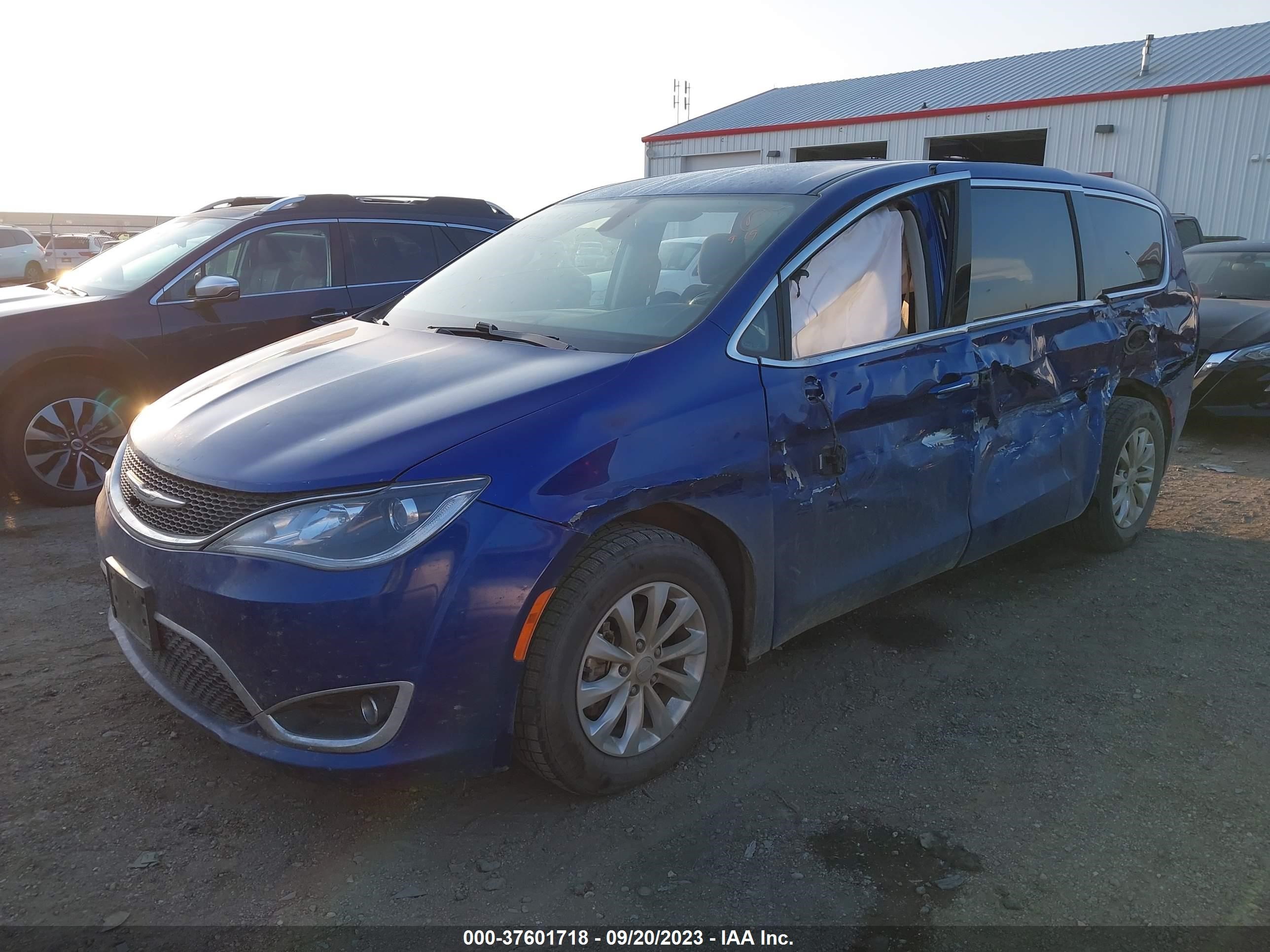 Photo 1 VIN: 2C4RC1FG6KR540390 - CHRYSLER PACIFICA 