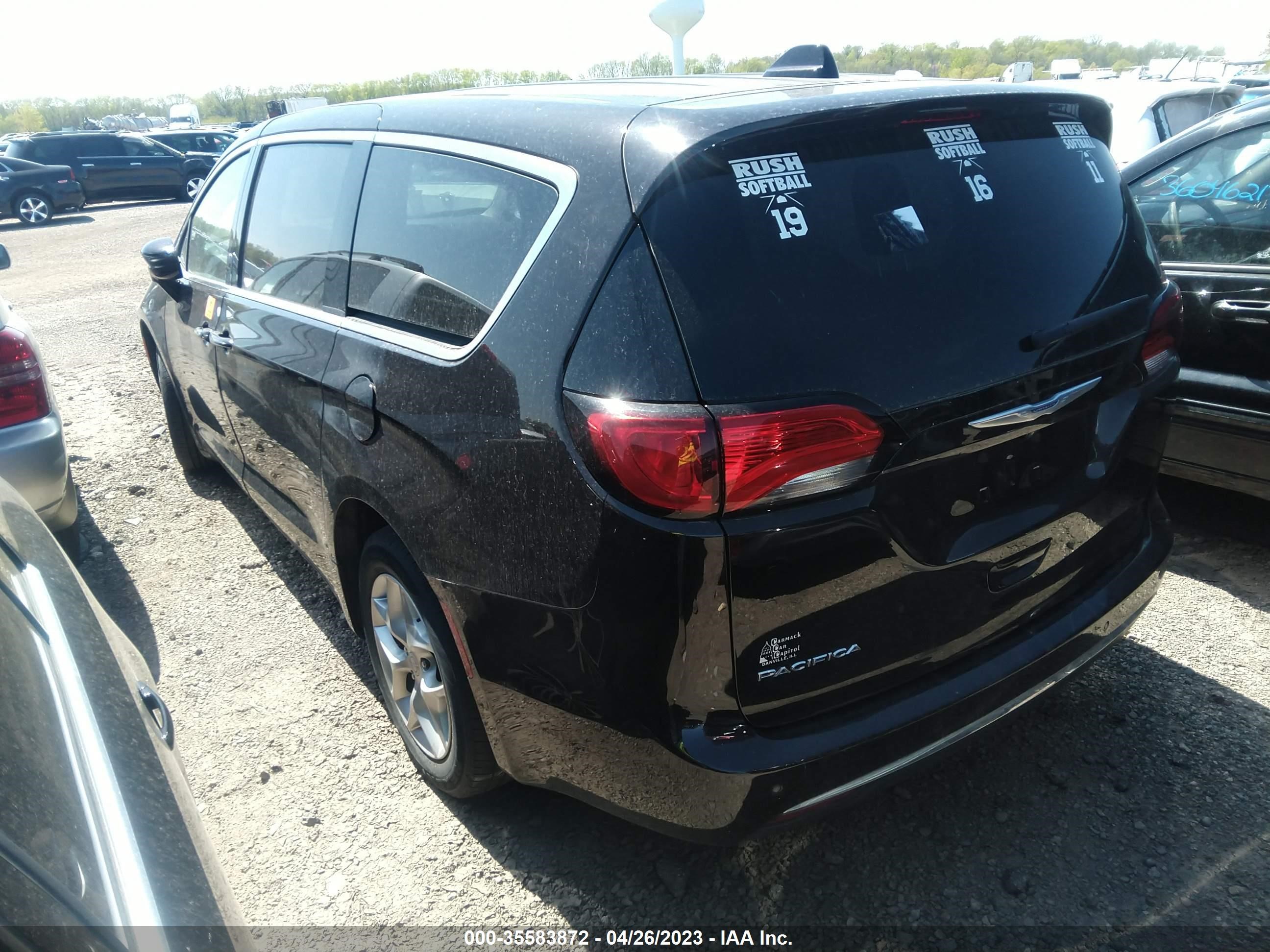 Photo 2 VIN: 2C4RC1FG9KR526001 - CHRYSLER PACIFICA 