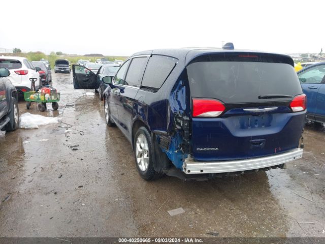 Photo 2 VIN: 2C4RC1FGXJR111512 - CHRYSLER PACIFICA 