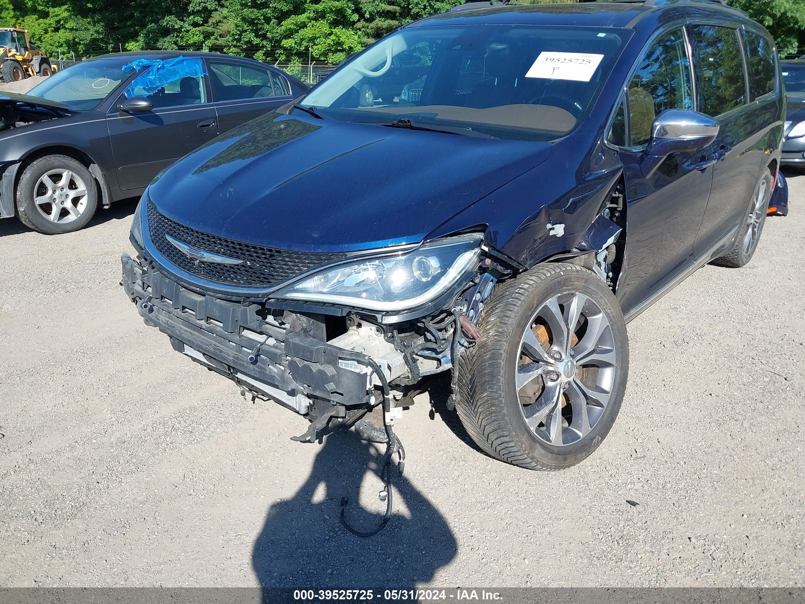 Photo 5 VIN: 2C4RC1GG0HR512348 - CHRYSLER PACIFICA 