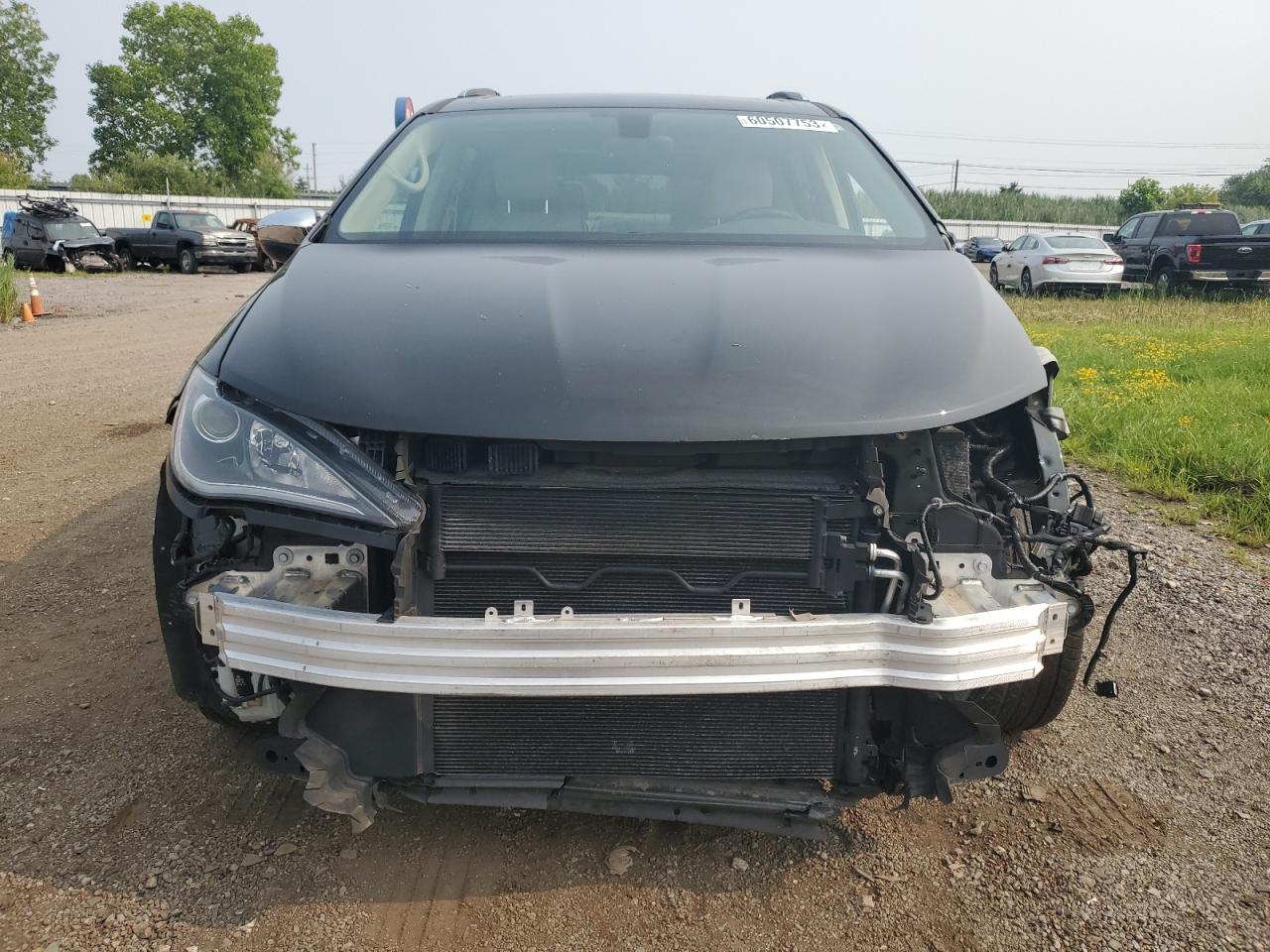 Photo 4 VIN: 2C4RC1GG0JR113543 - CHRYSLER PACIFICA 