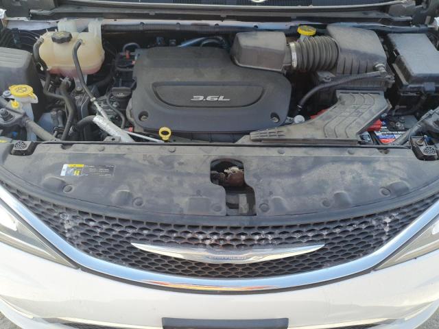 Photo 11 VIN: 2C4RC1GG0JR188758 - CHRYSLER PACIFICA L 