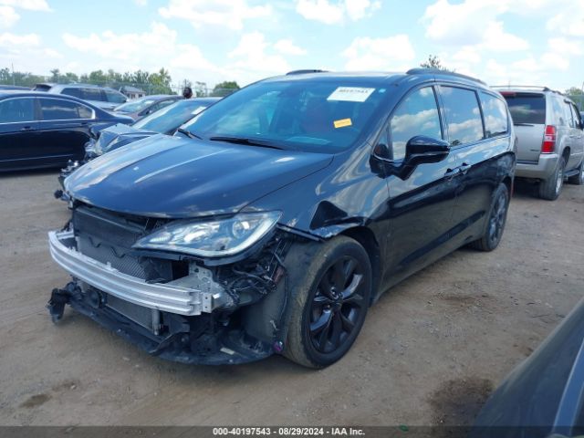 Photo 1 VIN: 2C4RC1GG0LR139496 - CHRYSLER PACIFICA 