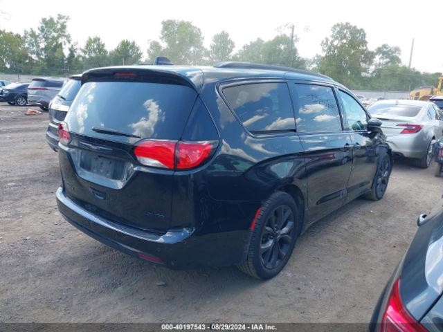 Photo 3 VIN: 2C4RC1GG0LR139496 - CHRYSLER PACIFICA 