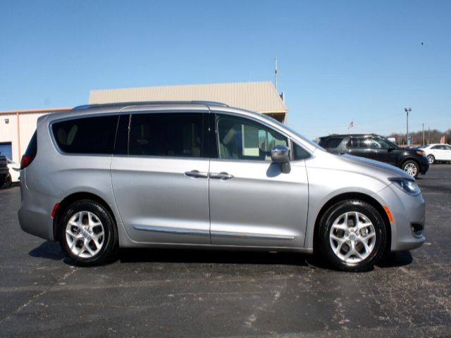 Photo 1 VIN: 2C4RC1GG0LR171686 - CHRYSLER PACIFICA 