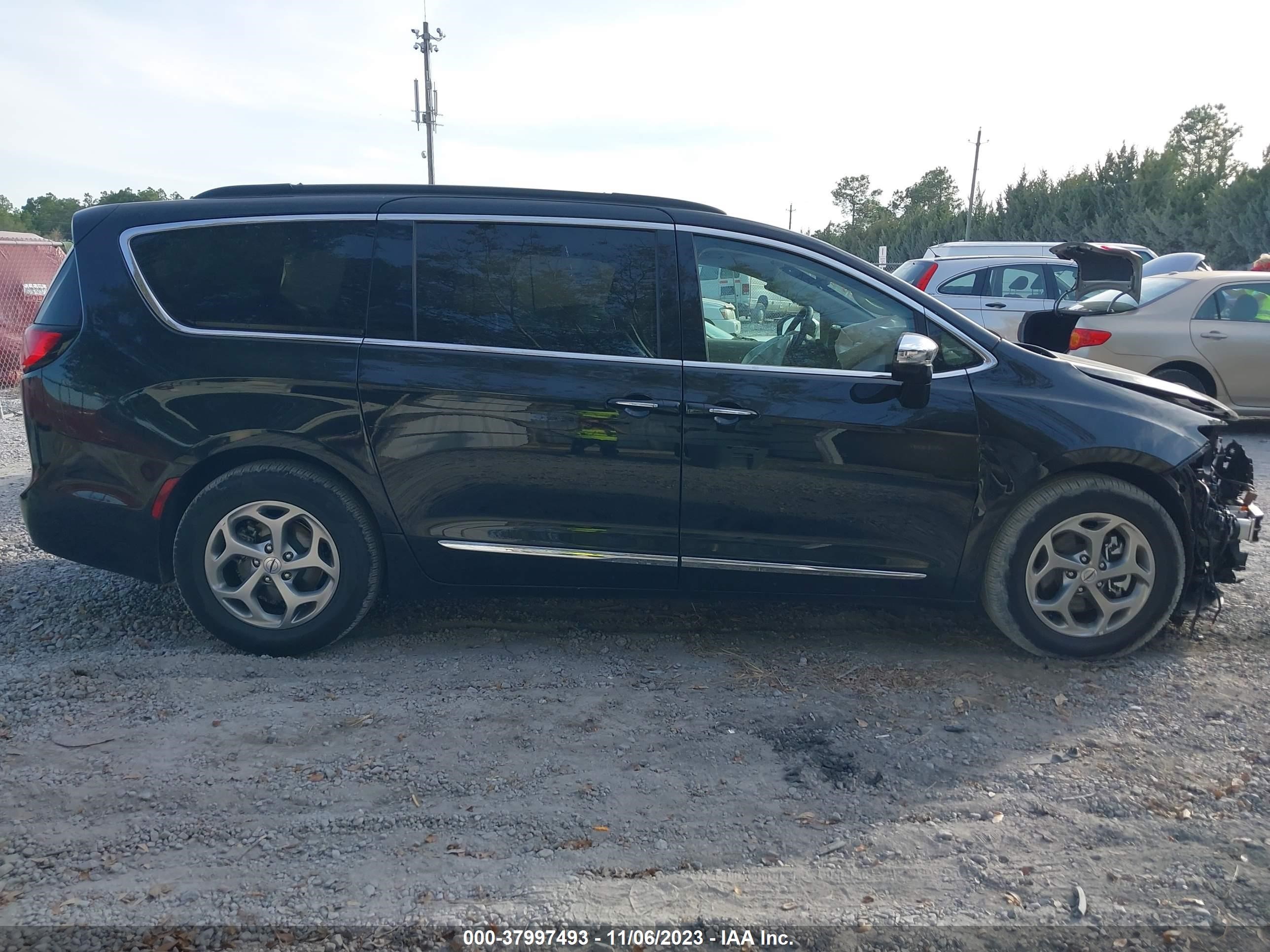 Photo 13 VIN: 2C4RC1GG0PR534252 - CHRYSLER PACIFICA 