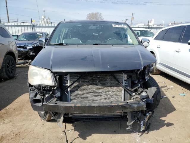 Photo 4 VIN: 2C4RC1GG1CR100142 - CHRYSLER TOWN & COU 