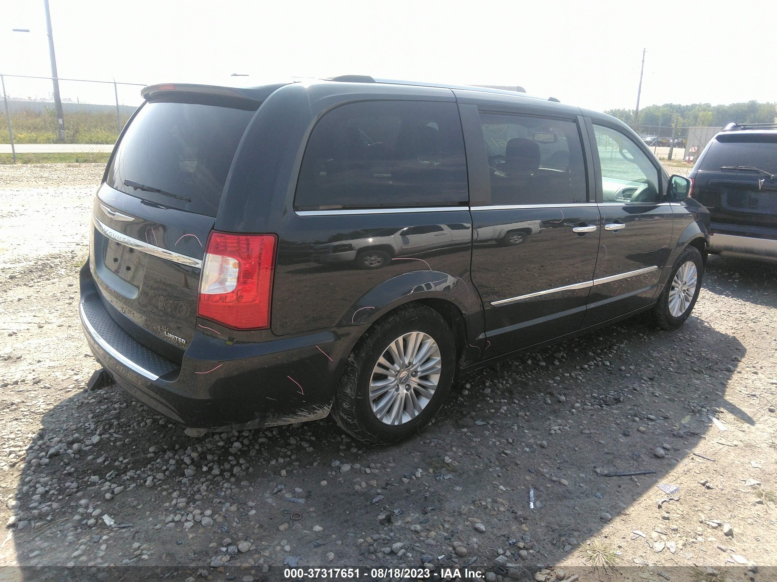 Photo 3 VIN: 2C4RC1GG1DR610282 - CHRYSLER TOWN & COUNTRY 