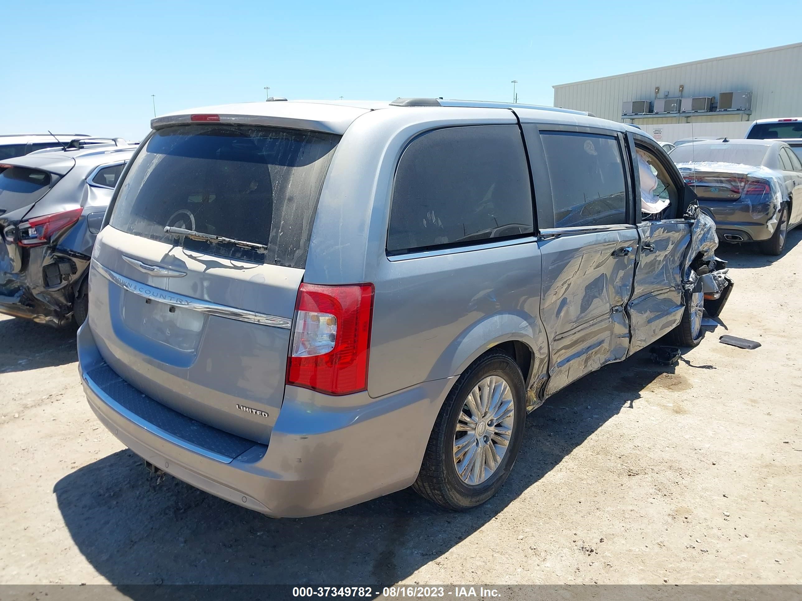 Photo 3 VIN: 2C4RC1GG1FR532766 - CHRYSLER TOWN & COUNTRY 