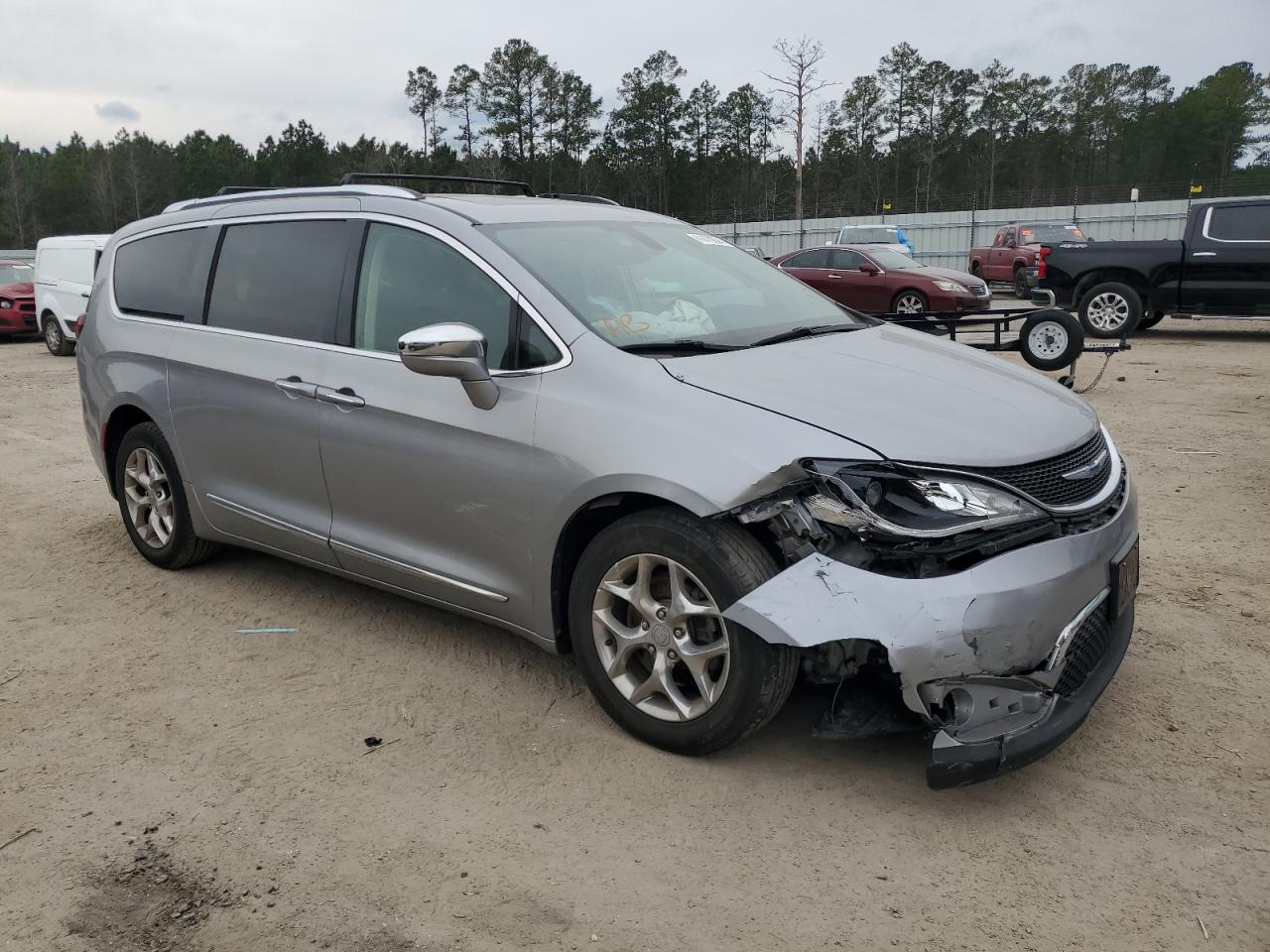 Photo 3 VIN: 2C4RC1GG1JR320653 - CHRYSLER PACIFICA 