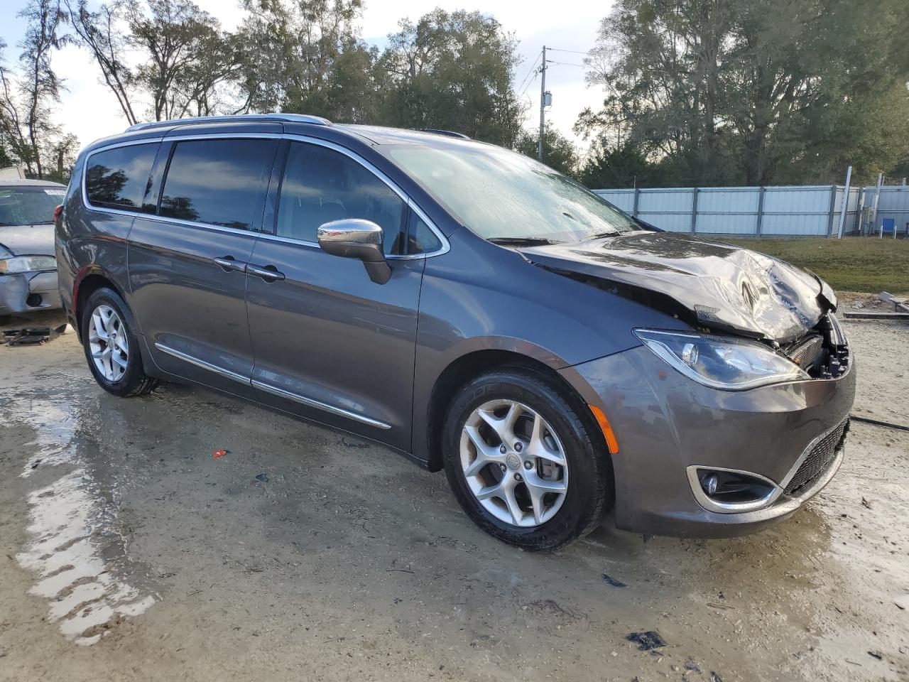 Photo 3 VIN: 2C4RC1GG1LR127793 - CHRYSLER PACIFICA 