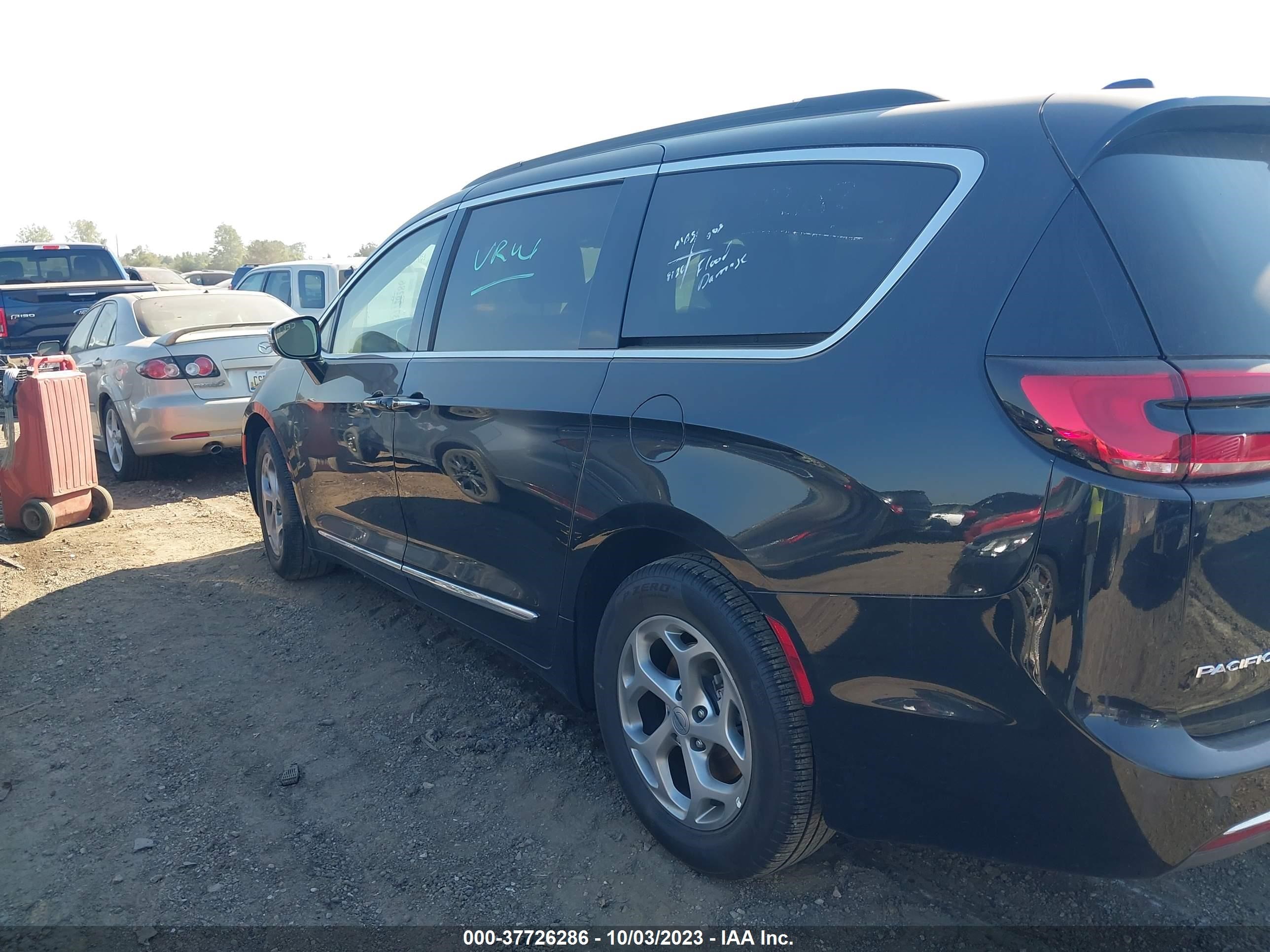 Photo 2 VIN: 2C4RC1GG1PR552355 - CHRYSLER PACIFICA 