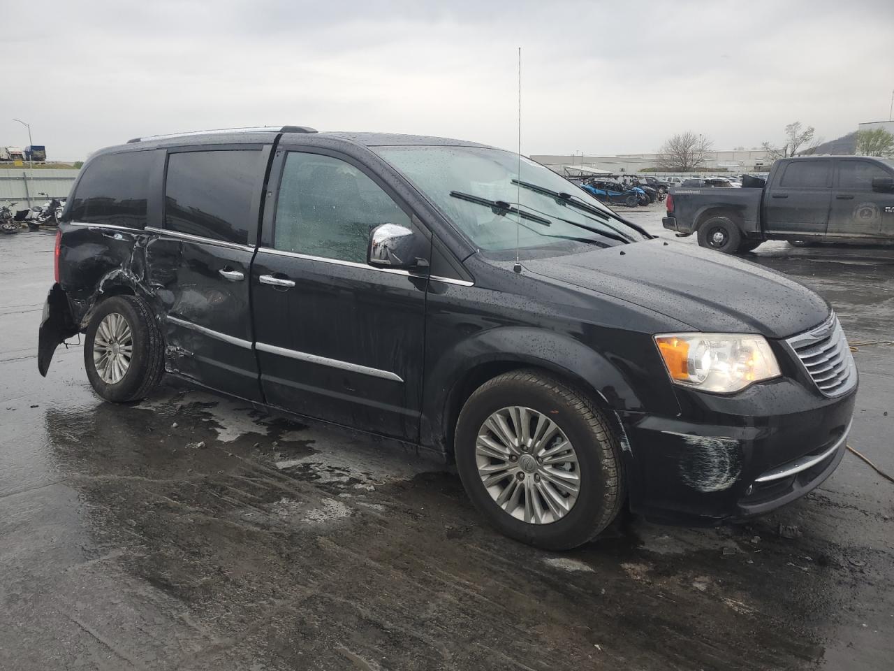 Photo 3 VIN: 2C4RC1GG2DR806070 - CHRYSLER TOWN & COUNTRY 