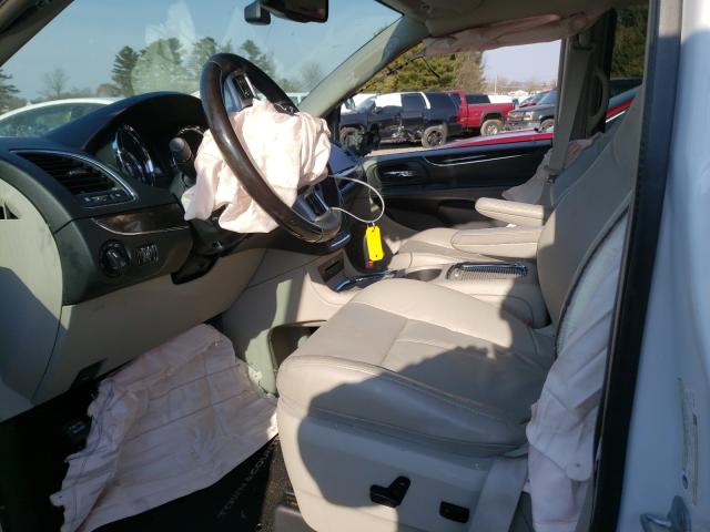 Photo 4 VIN: 2C4RC1GG2ER115736 - CHRYSLER TOWN &AMP COU 