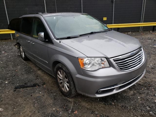 Photo 0 VIN: 2C4RC1GG2FR662622 - CHRYSLER TOWN &AMP COU 