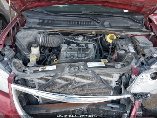 Photo 9 VIN: 2C4RC1GG2FR731261 - CHRYSLER TOWN AND COUNTRY 