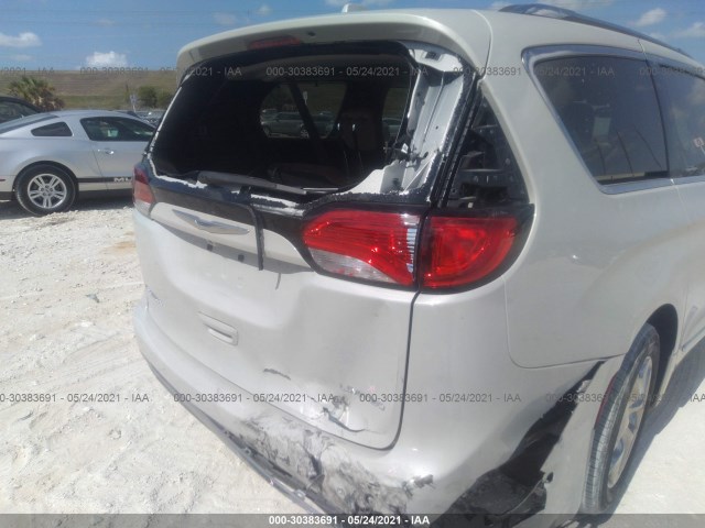 Photo 5 VIN: 2C4RC1GG2HR669492 - CHRYSLER PACIFICA 