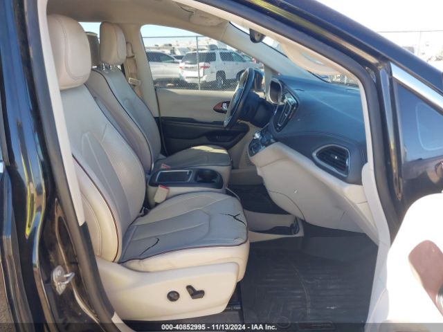 Photo 4 VIN: 2C4RC1GG2HR683618 - CHRYSLER PACIFICA 