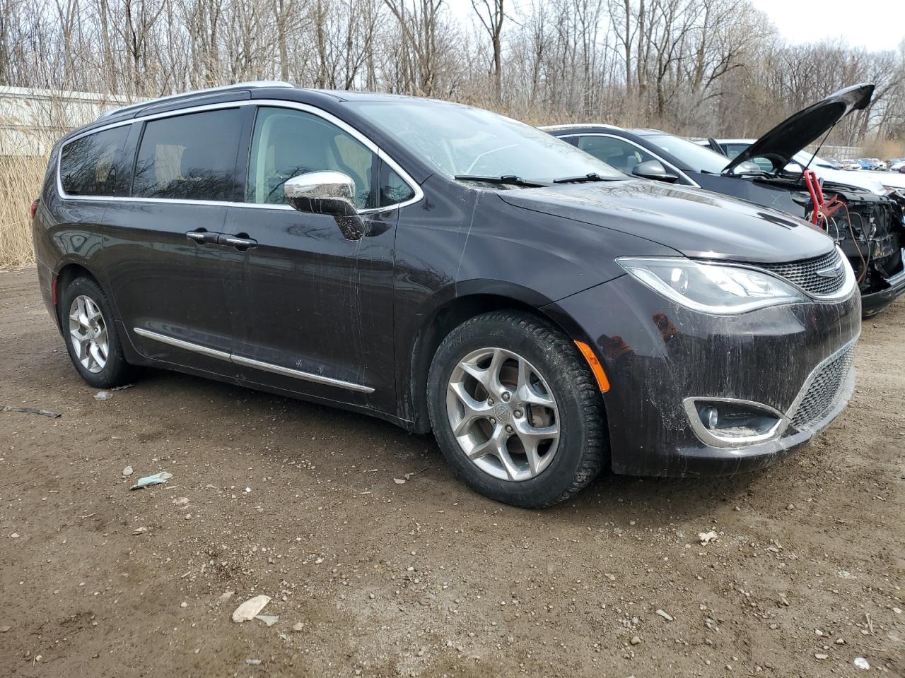 Photo 3 VIN: 2C4RC1GG2KR627623 - CHRYSLER PACIFICA 