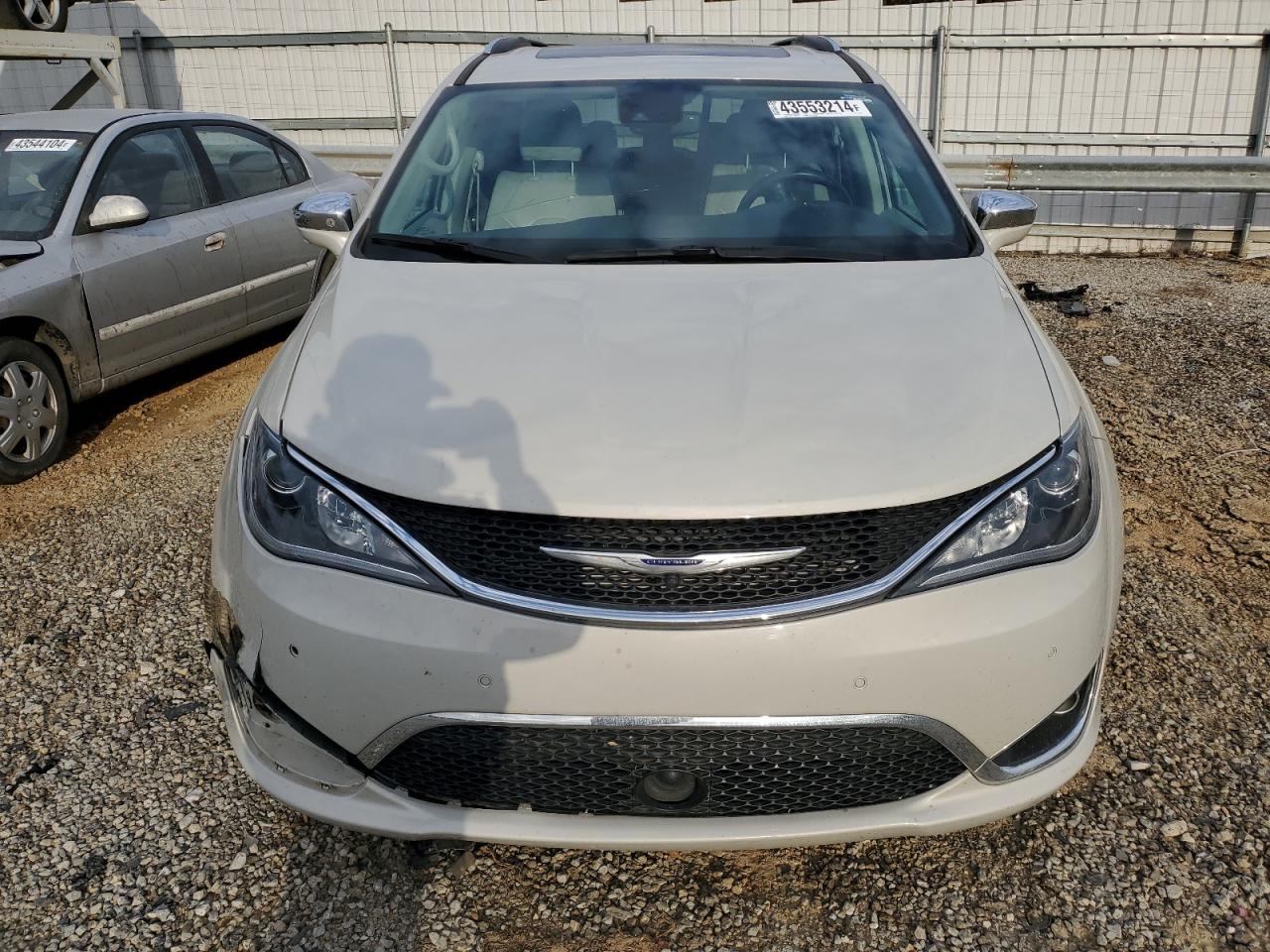 Photo 4 VIN: 2C4RC1GG2LR132968 - CHRYSLER PACIFICA 