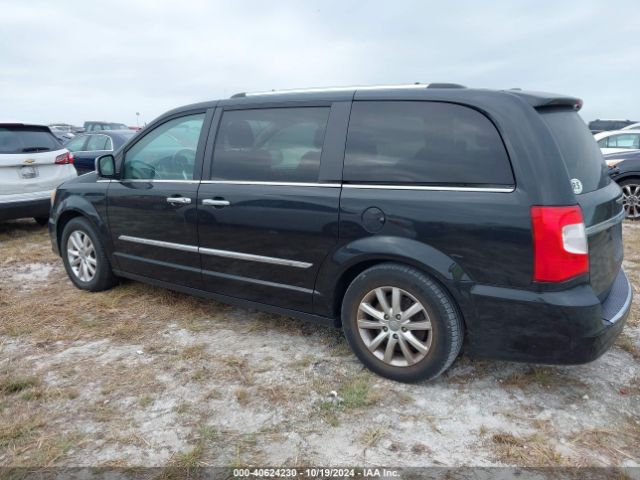 Photo 2 VIN: 2C4RC1GG3GR240151 - CHRYSLER TOWN AND COUNTRY 