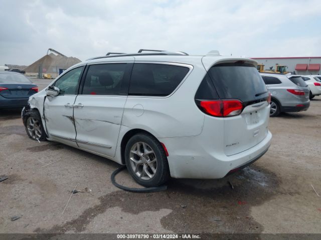 Photo 2 VIN: 2C4RC1GG3JR172294 - CHRYSLER PACIFICA 