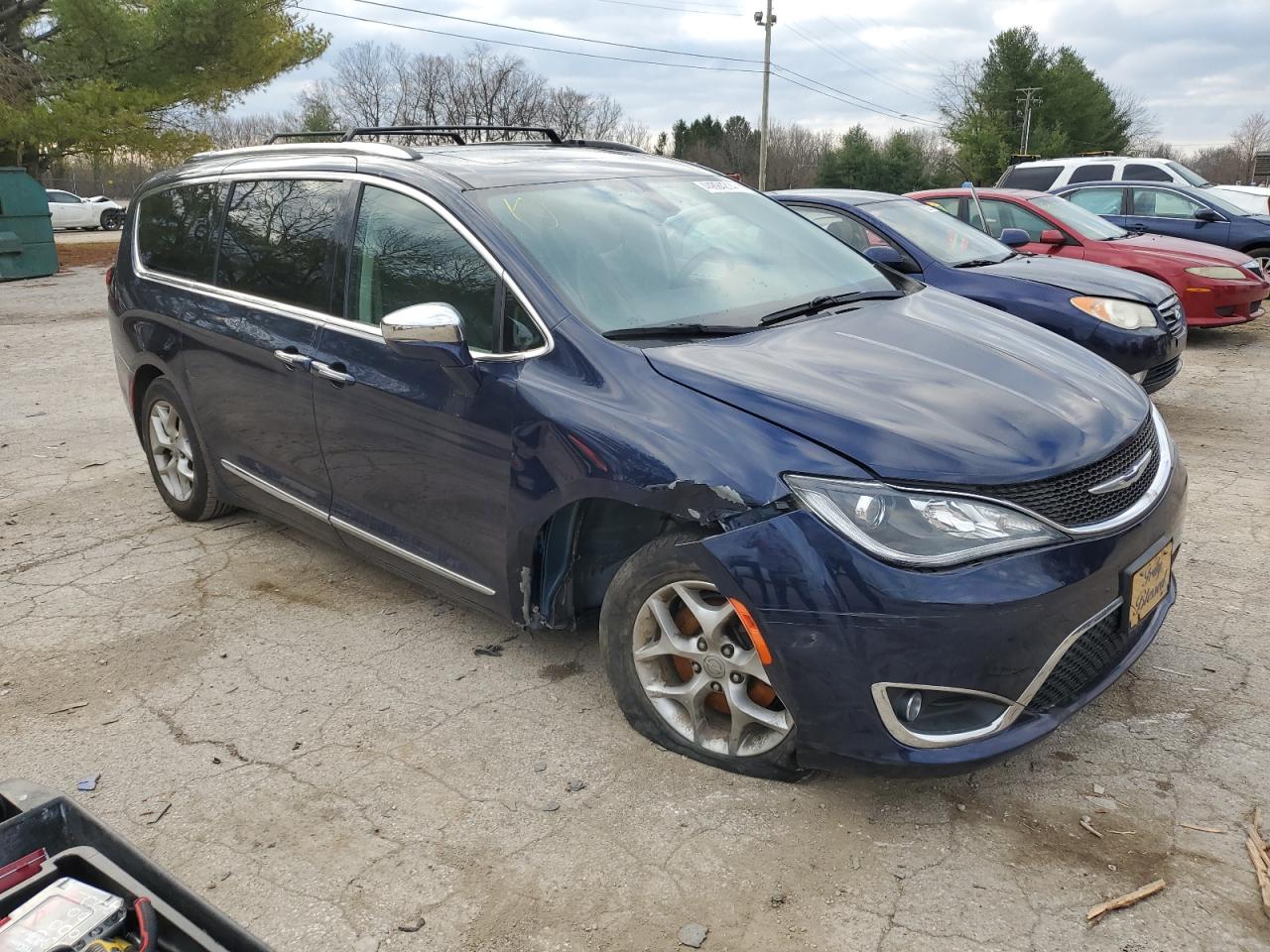 Photo 3 VIN: 2C4RC1GG3KR731778 - CHRYSLER PACIFICA 