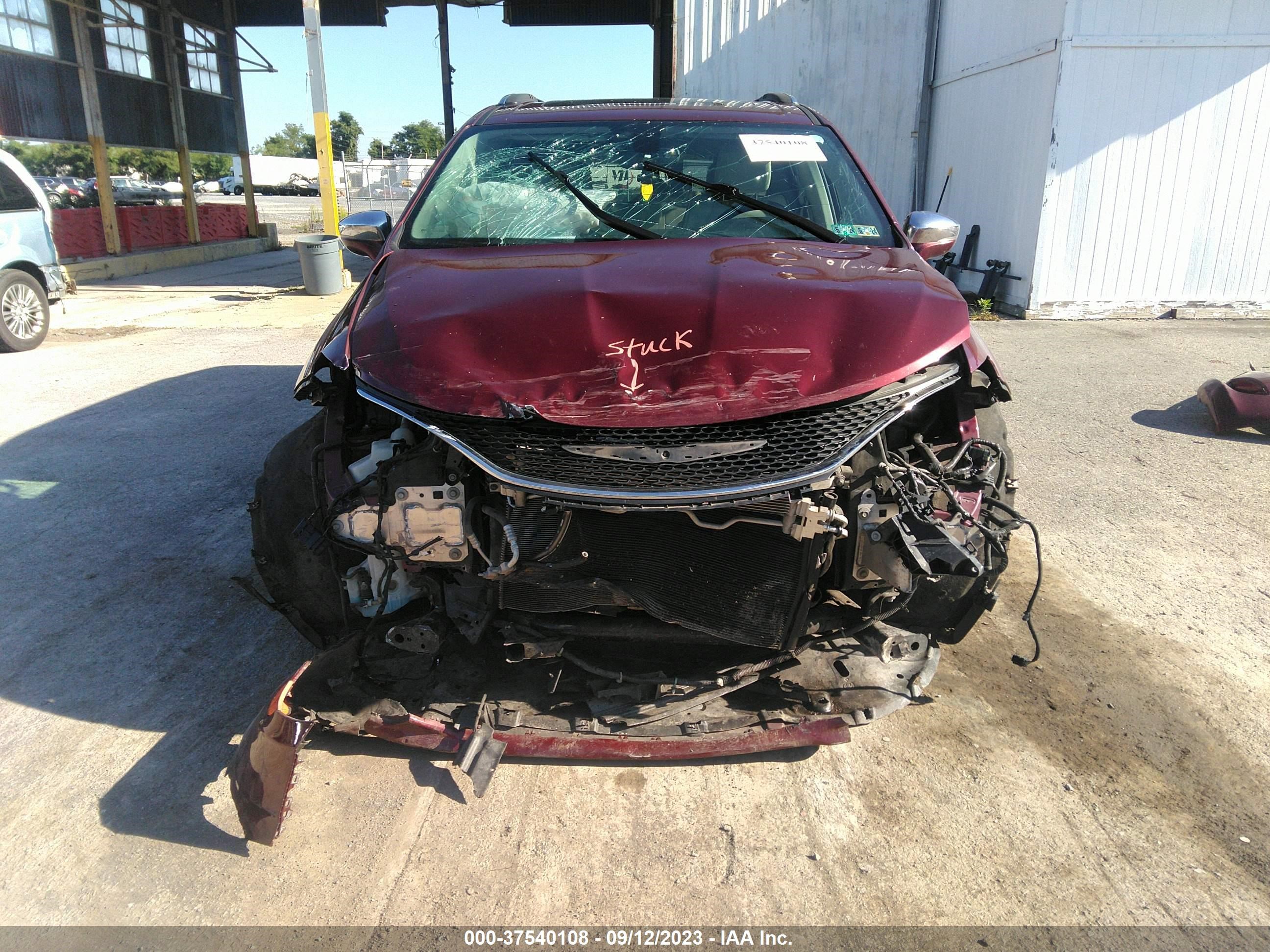 Photo 6 VIN: 2C4RC1GG3LR215941 - CHRYSLER PACIFICA 