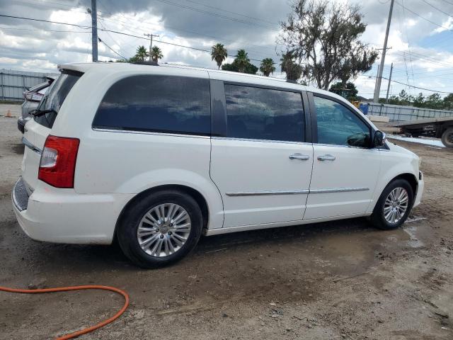 Photo 2 VIN: 2C4RC1GG4CR106386 - CHRYSLER TOWN & COU 