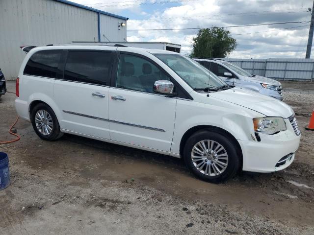 Photo 3 VIN: 2C4RC1GG4CR106386 - CHRYSLER TOWN & COU 