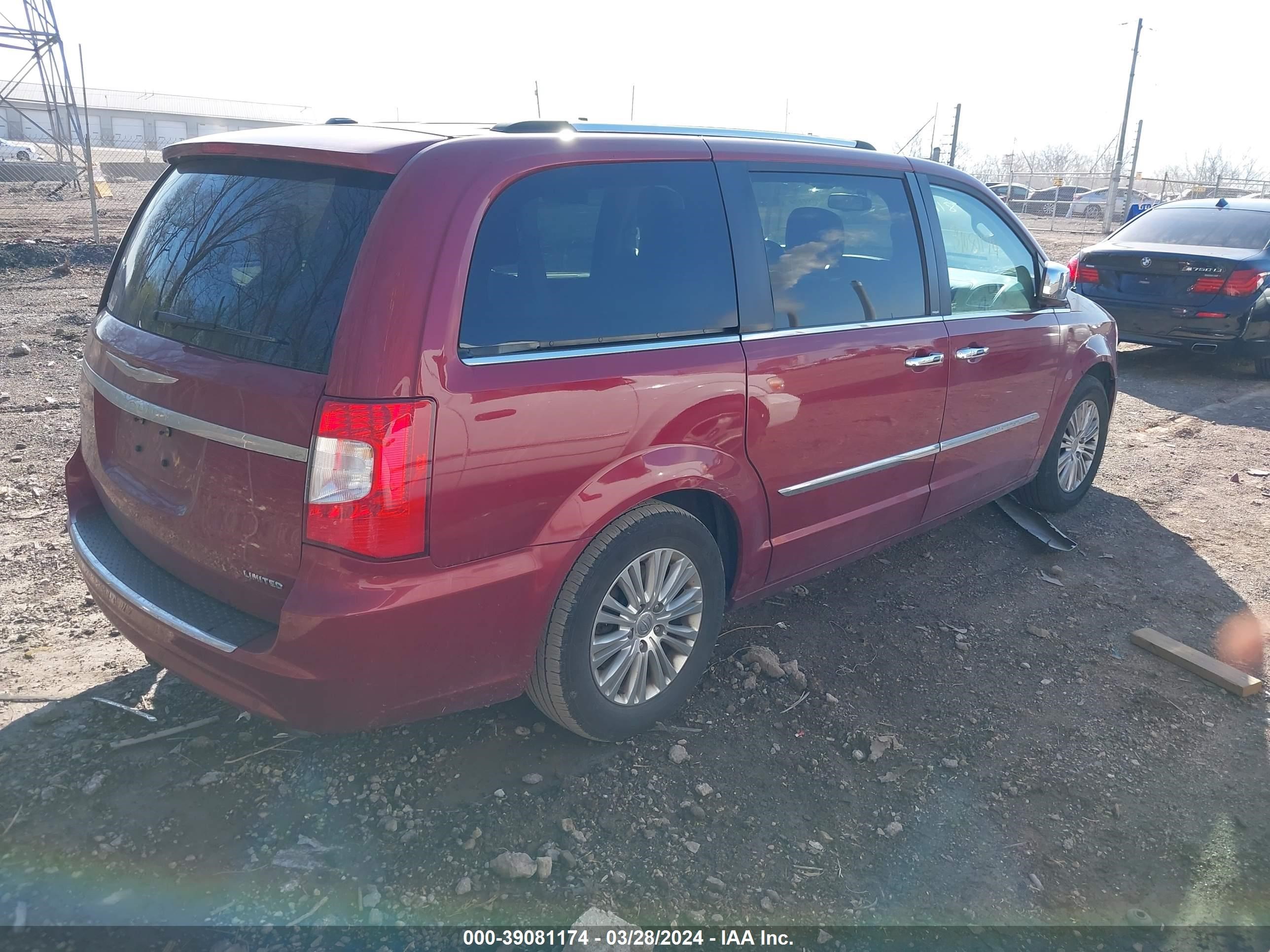 Photo 3 VIN: 2C4RC1GG4CR214376 - CHRYSLER TOWN & COUNTRY 