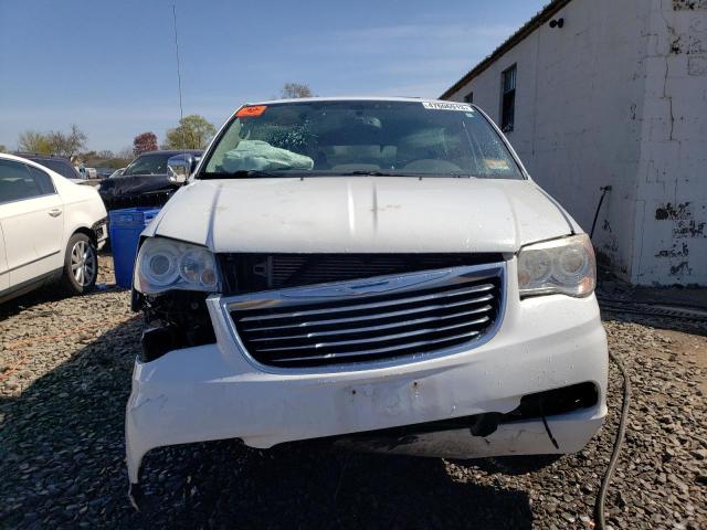 Photo 4 VIN: 2C4RC1GG4DR818690 - CHRYSLER TOWN & COU 