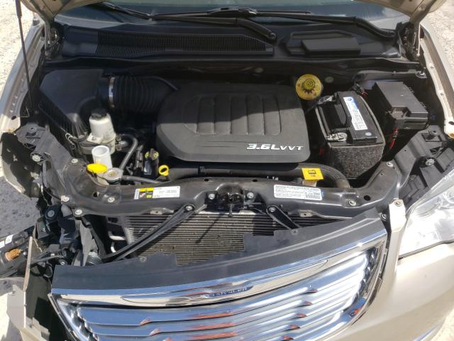 Photo 6 VIN: 2C4RC1GG4ER112613 - CHRYSLER TOWN & COU 