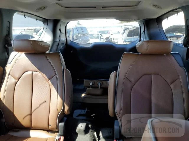 Photo 9 VIN: 2C4RC1GG4HR528780 - CHRYSLER PACIFICA 