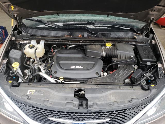 Photo 6 VIN: 2C4RC1GG4HR748677 - CHRYSLER PACIFICA L 