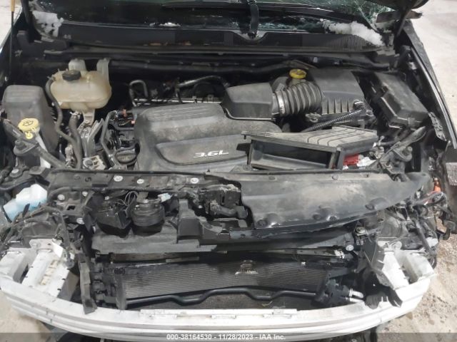 Photo 9 VIN: 2C4RC1GG4JR214553 - CHRYSLER PACIFICA 