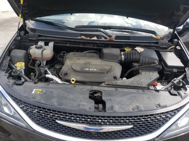 Photo 6 VIN: 2C4RC1GG4JR230672 - CHRYSLER PACIFICA L 