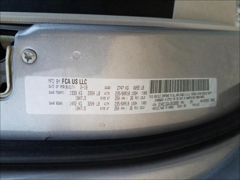 Photo 9 VIN: 2C4RC1GG4JR232695 - CHRYSLER PACIFICA L 